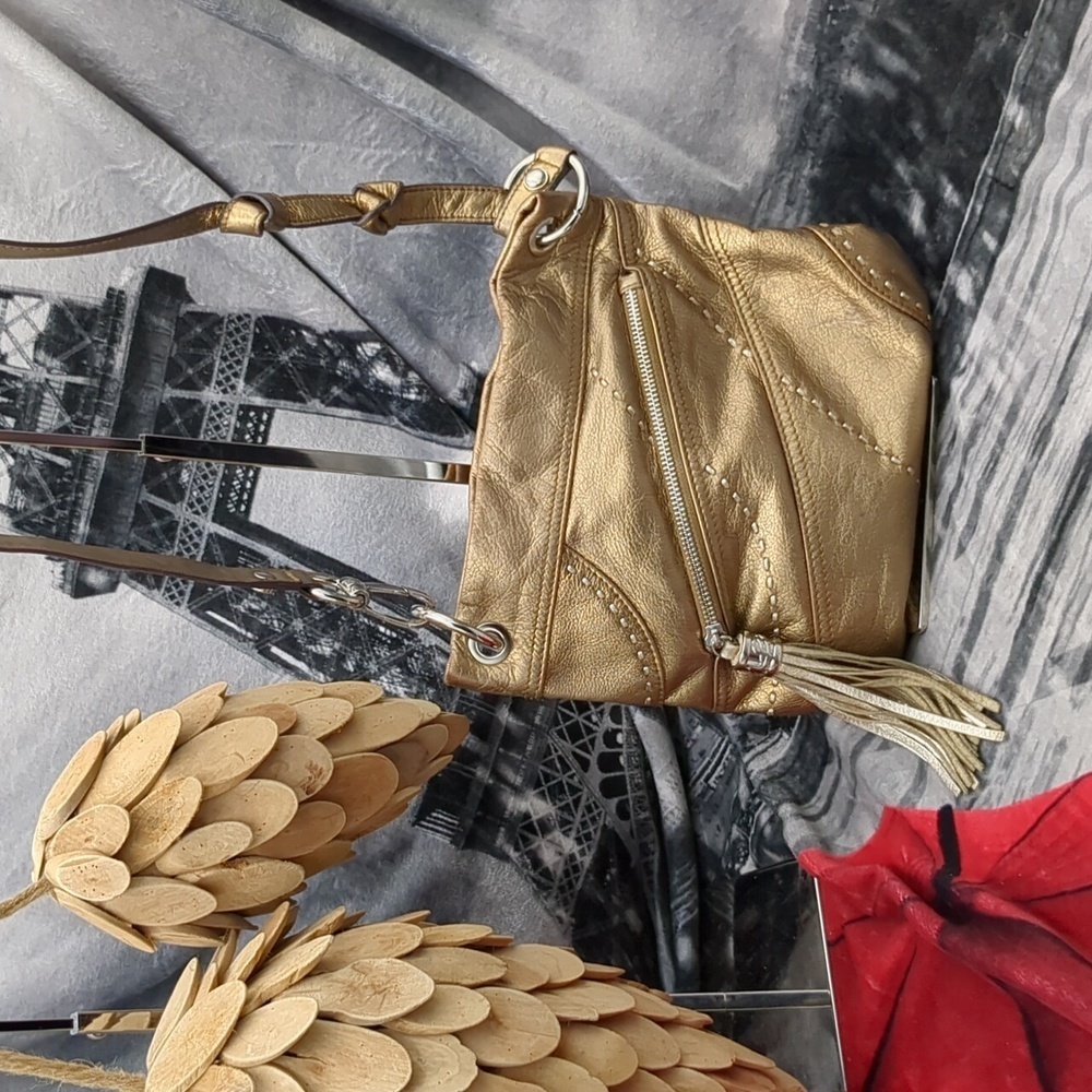 B Makowsky gold purse